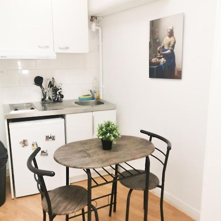 Studio Moderne, Lumineux Lejlighed Paris Eksteriør billede